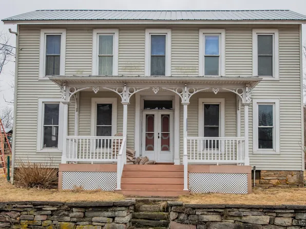 636 Long Run Rd, Mill Hall, PA 17751