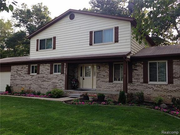 2nd image of 4265 Elderberry Dr