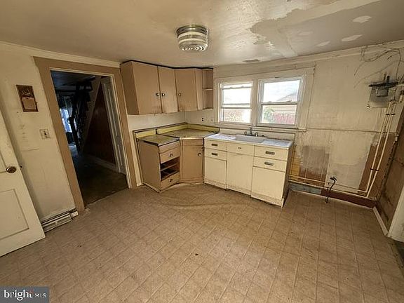 2nd image of 110 Prospect St