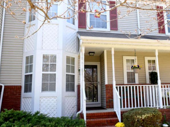 101 Lexington Ct