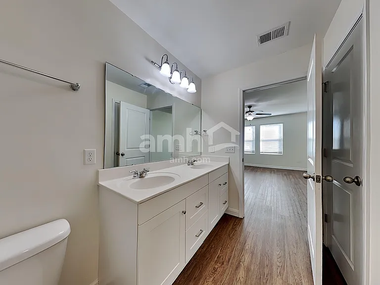 220 Orion Way — Photo 10