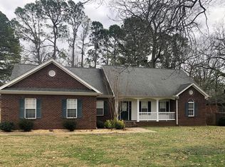 1948 Hermitage Dr, Florence, AL 35630