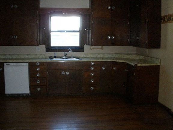 5th image of 408 23rd Ave