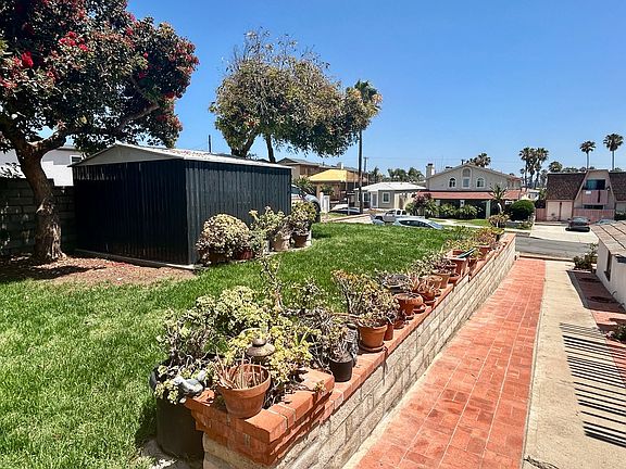 4th image of 5051 Del Monte Ave