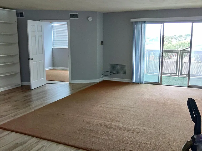 2121 Nicholasville Rd #403 — Photo 2