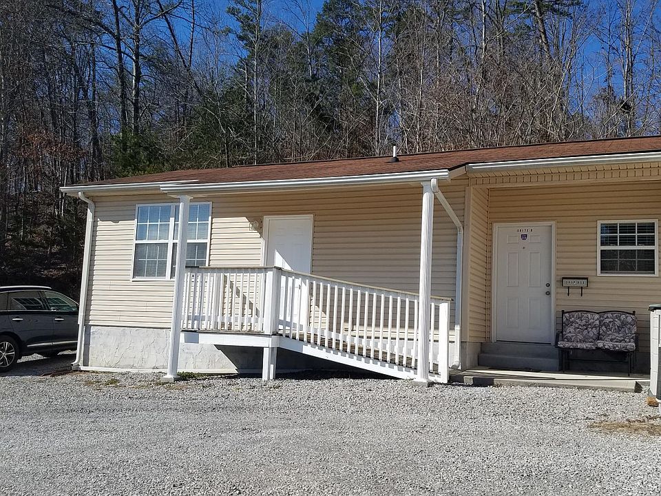 1st image of 132A Burnett Ln #A