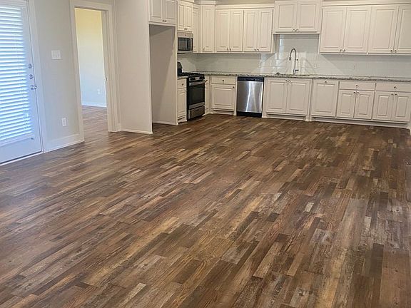 2nd image of 1609 N Avenue O #A