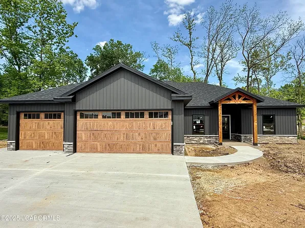 5302 Thornridge Ct, Jefferson City, MO 65109