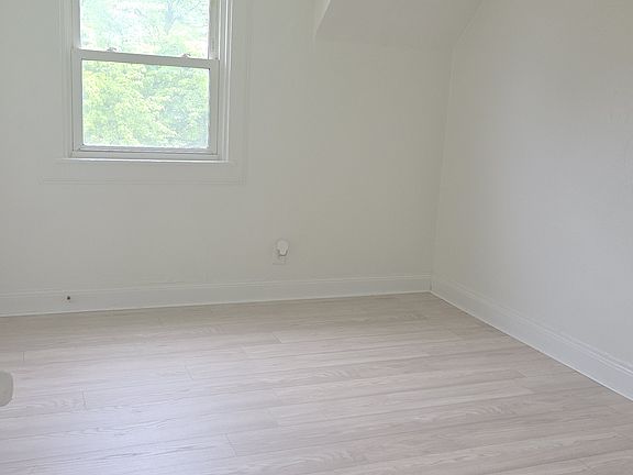 4th image of 1312 S Danley Sq