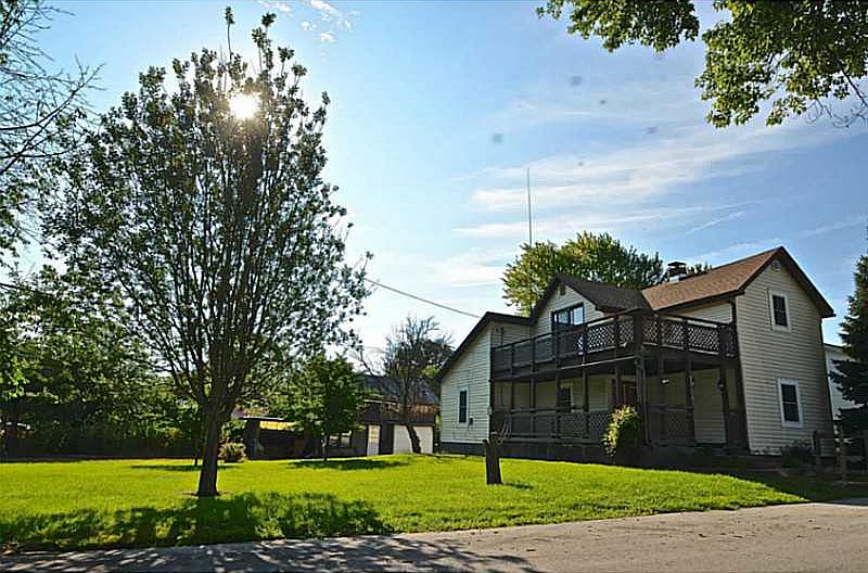 1st image of 107 Fairview Ave