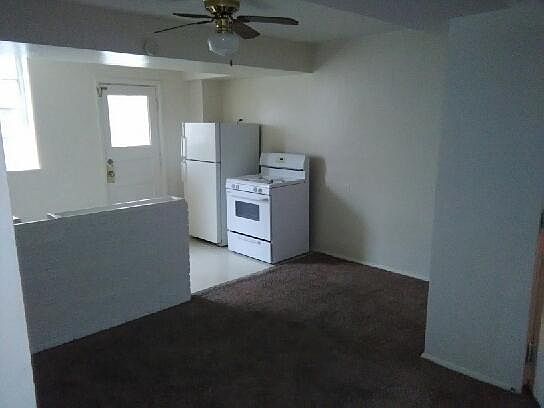 2nd image of 974 Debbe Ln APT 7