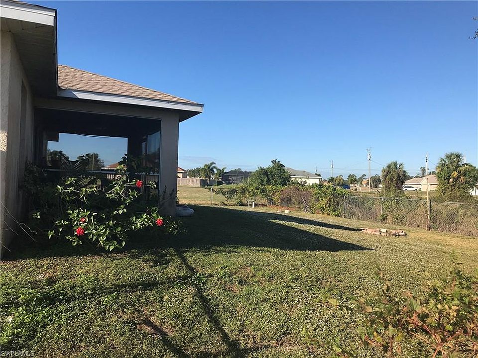 2nd image of 1821 S Gator Cir