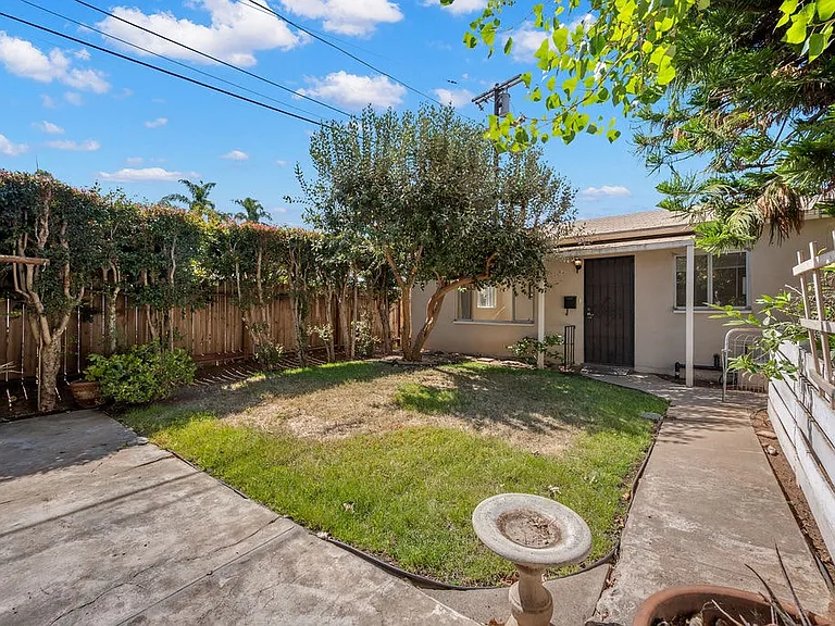 4735 Valencia Dr #1/2 — Photo 13