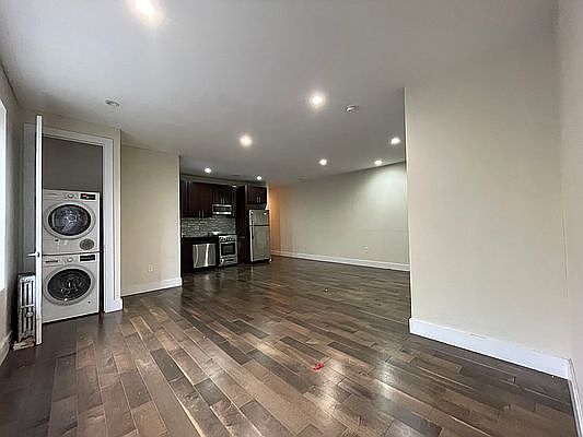 2nd image of 1090 St Nicholas Ave APT 21