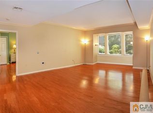 358 Rector St APT 307, Perth Amboy, NJ 08861