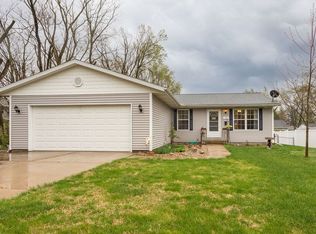 97 W Poplar St, Normal, IL 61761