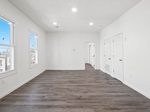2nd image of 446 Bergen Ave #3L