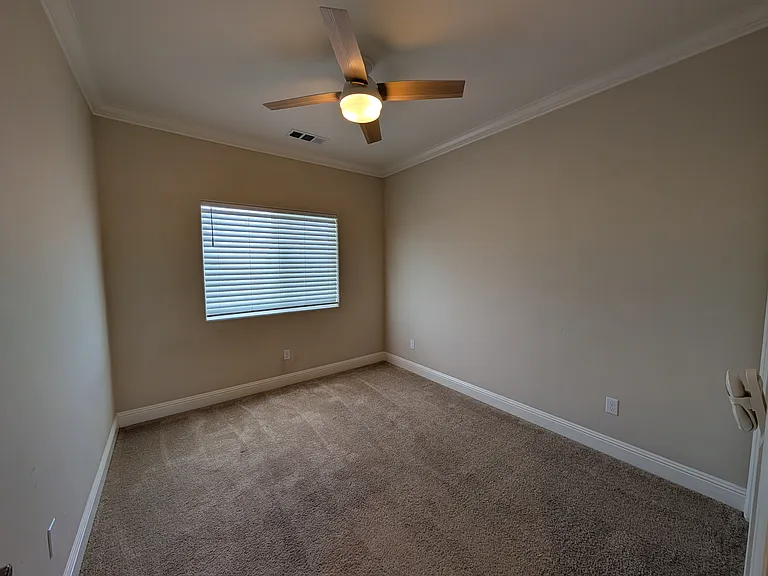 135 Bundeson Cir — Photo 10