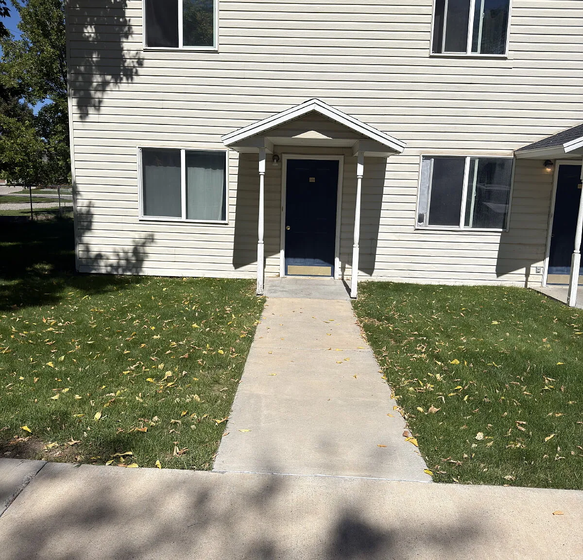 2 bed, 1.0 bath, 1100 sqft, $1,200 — Photo 1