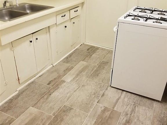 3rd image of 3114 10th St