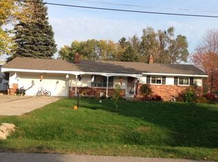 5194 Blossom Dr, Flushing, MI