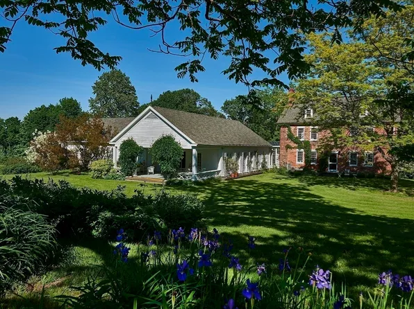 17 East St, Stockbridge, MA 01262