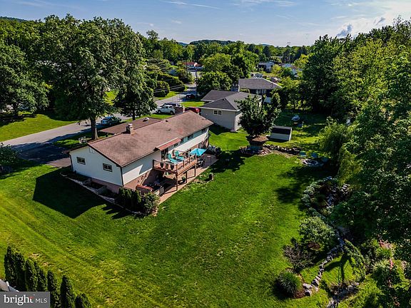 4th image of 1561 Vesta Dr