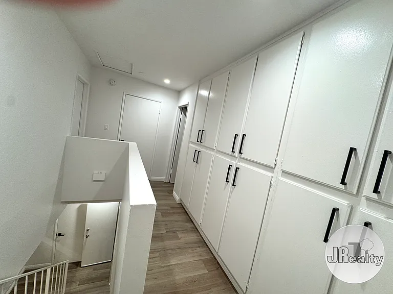 Village Townhomes — Photo 17