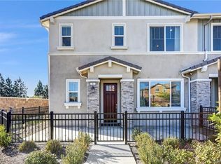 16681 Wyndham Ln #8, Fontana, CA 92336