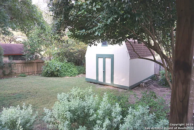 7634 Susan Elaine St — Photo 19