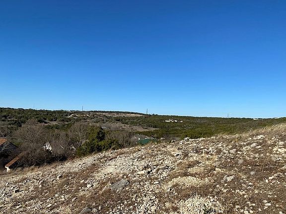 4th image of 2120 Bluff Ridge Dr