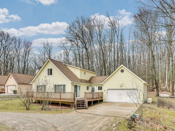 8651 N Loxley Rd, Roscommon, MI 48653