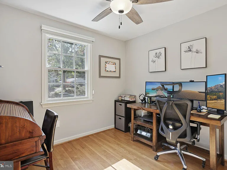 2300 Cheshire Ln — Photo 21