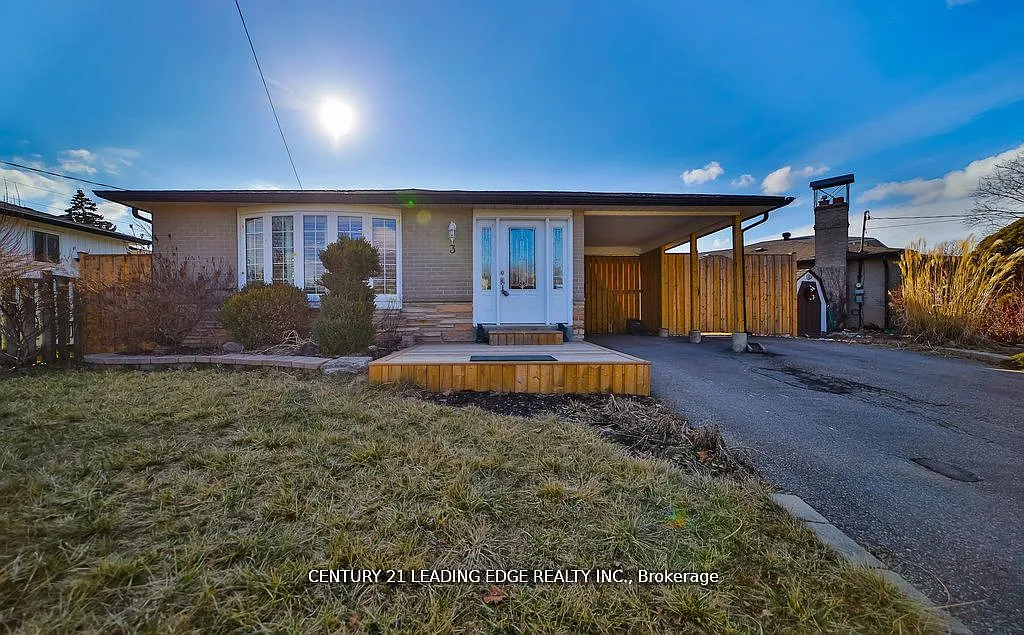Building Photo - 3 Crombie Pl