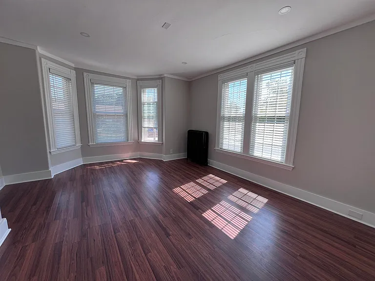 52 Lincoln St #A — Photo 9