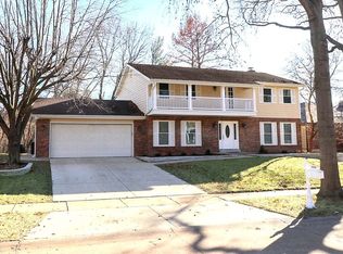 15534 Chequer Dr, Chesterfield, MO 63017