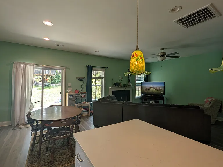 170 Lakeview Dr — Photo 14