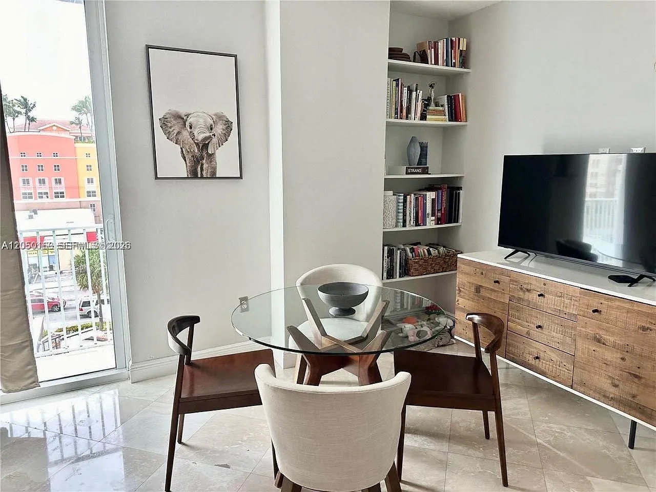 Midtown Lofts Condo — Photo 3