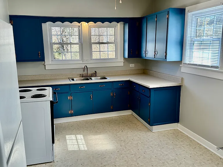 13 Hamlin Ave — Photo 4