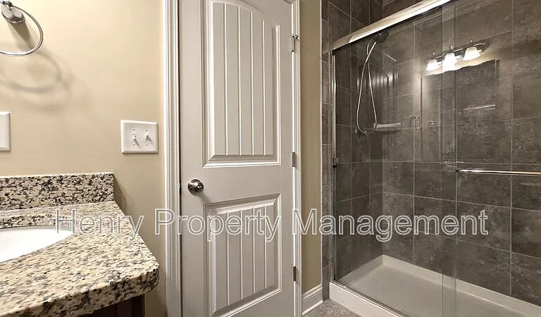 1005 Magnolia Leaf Ct — Photo 13