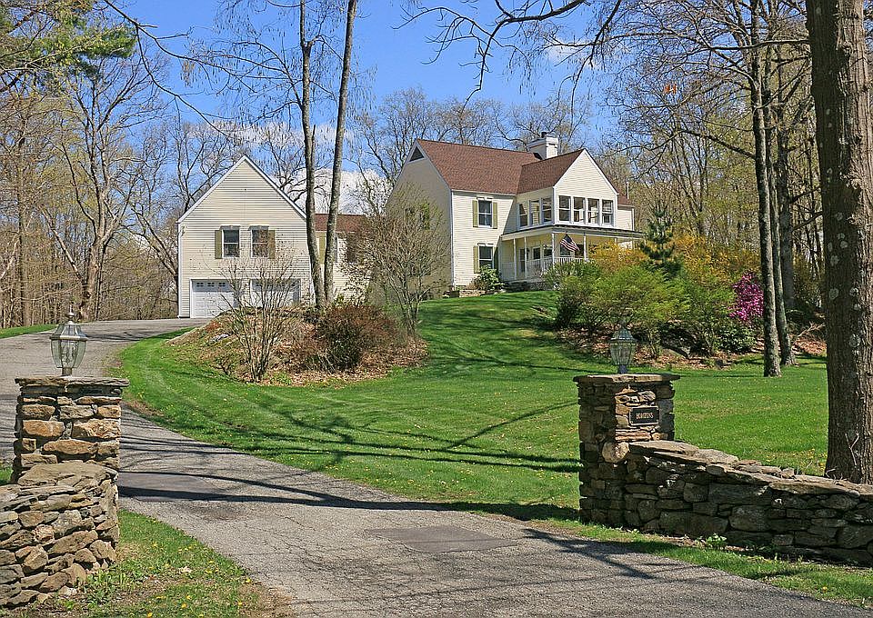 2nd image of 14 Ridge Rd