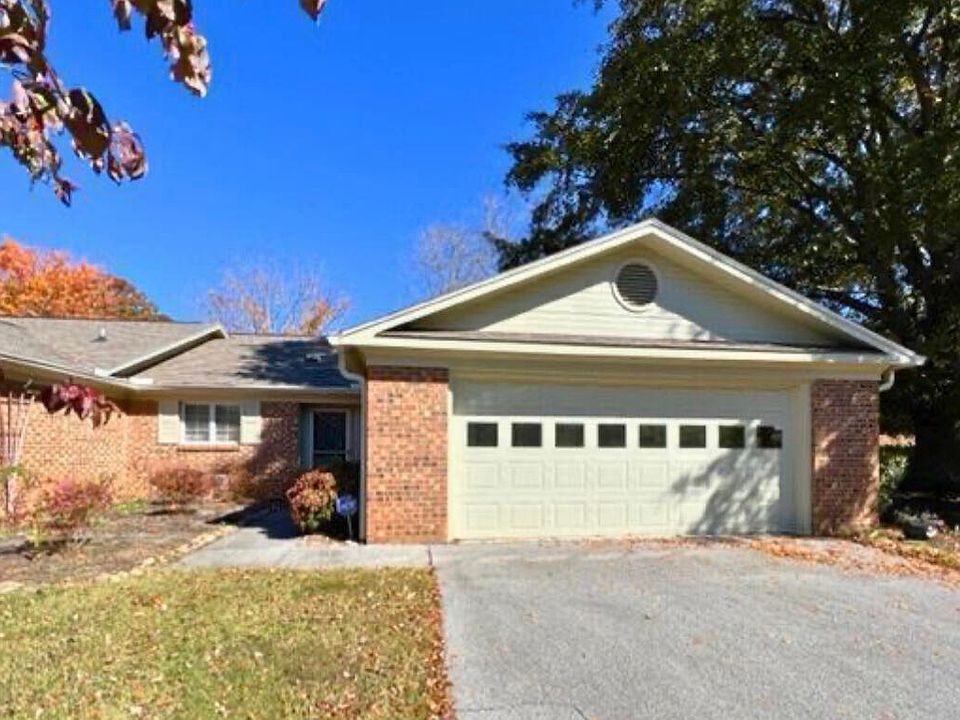 1st image of 811 Prestwick Dr