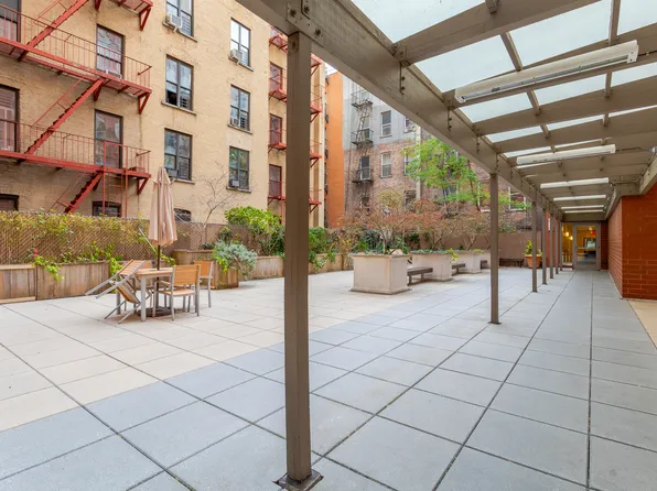 130 Bradhurst Avenue image 10 of 10