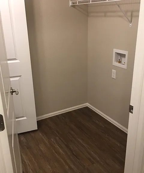 Pelican Bluff Apartments — Photo 21