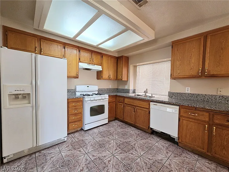 4541 Fireside Ln — Photo 10