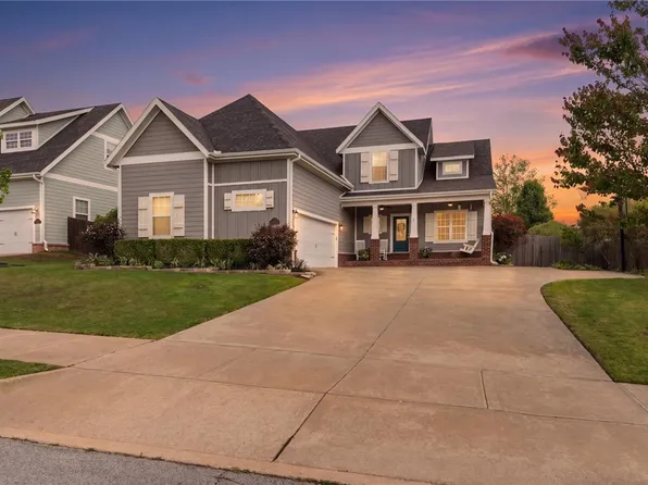 802 Hampstead Heath, Cave Springs, AR 72718