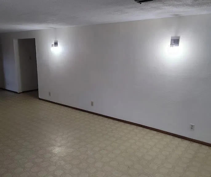 8431 Franklin St — Photo 20