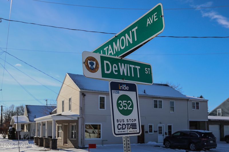 4th image of 931 Altamont Avenue