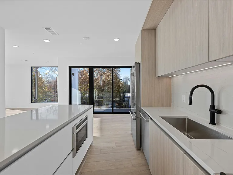 2209 S 1st St #321 — Photo 5