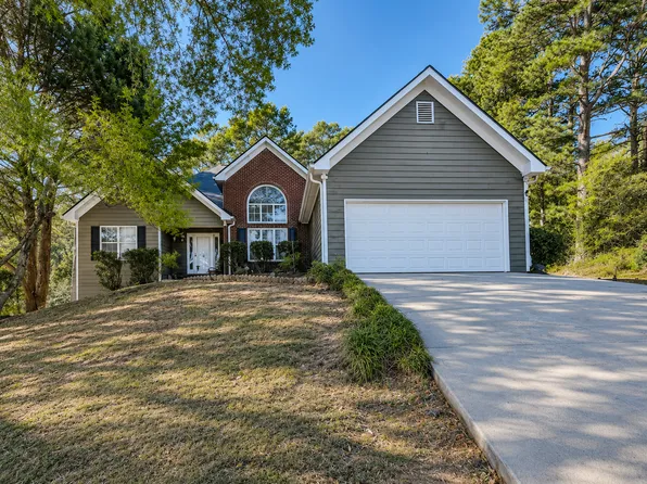 1480 Smoke Hill Dr, Hoschton, GA 30548